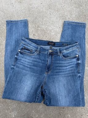 Judy Blue Los Angeles Slim Fit Blue Medium Wash High Waist Straight Leg Jeans 31